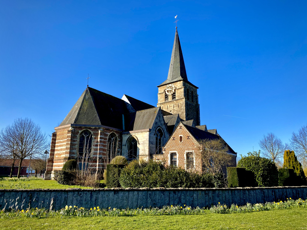 Sint-Martinuskerk in Massemen, startpunt van het Lindepad.