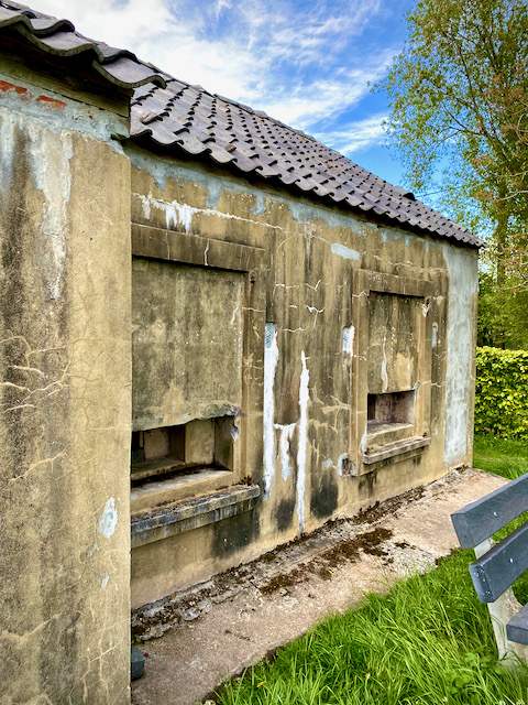 Bunker D14 op de Asselkouter wandelroute in Merelbeke